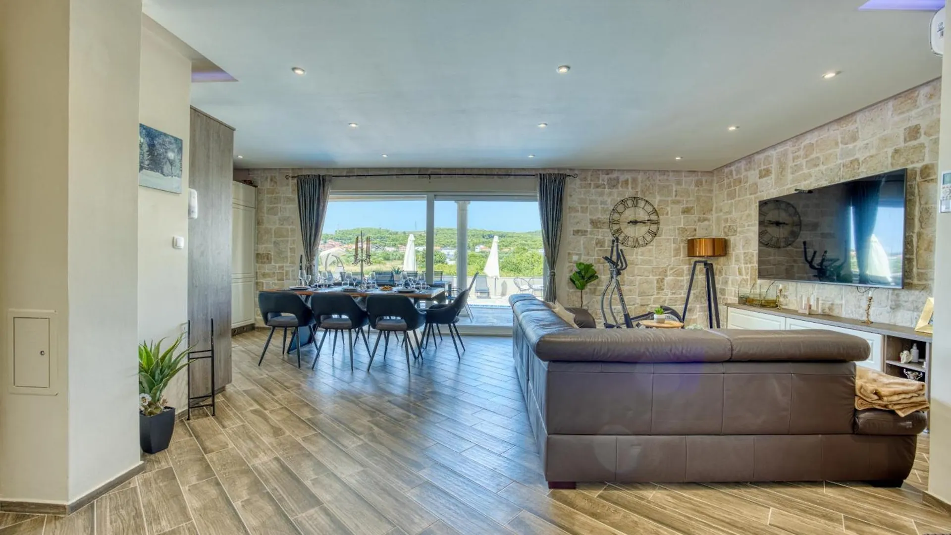 Holiday Home Solea With Pool Bibinje