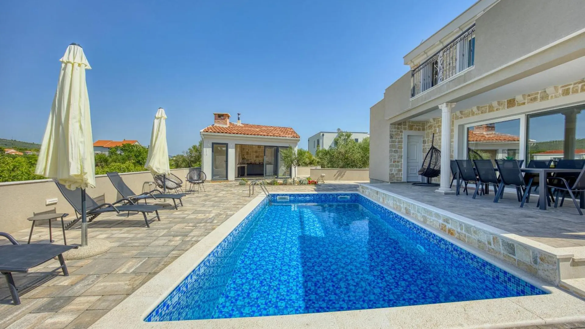 Holiday Home Solea With Pool Bibinje