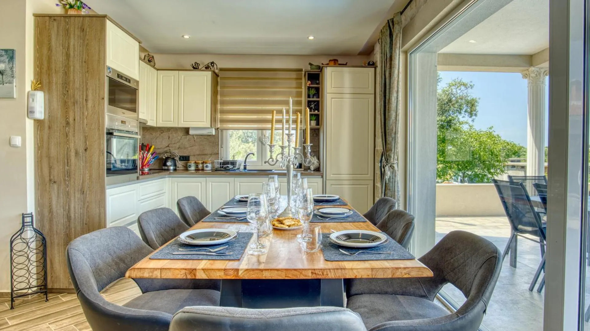 Holiday Home Solea With Pool Bibinje